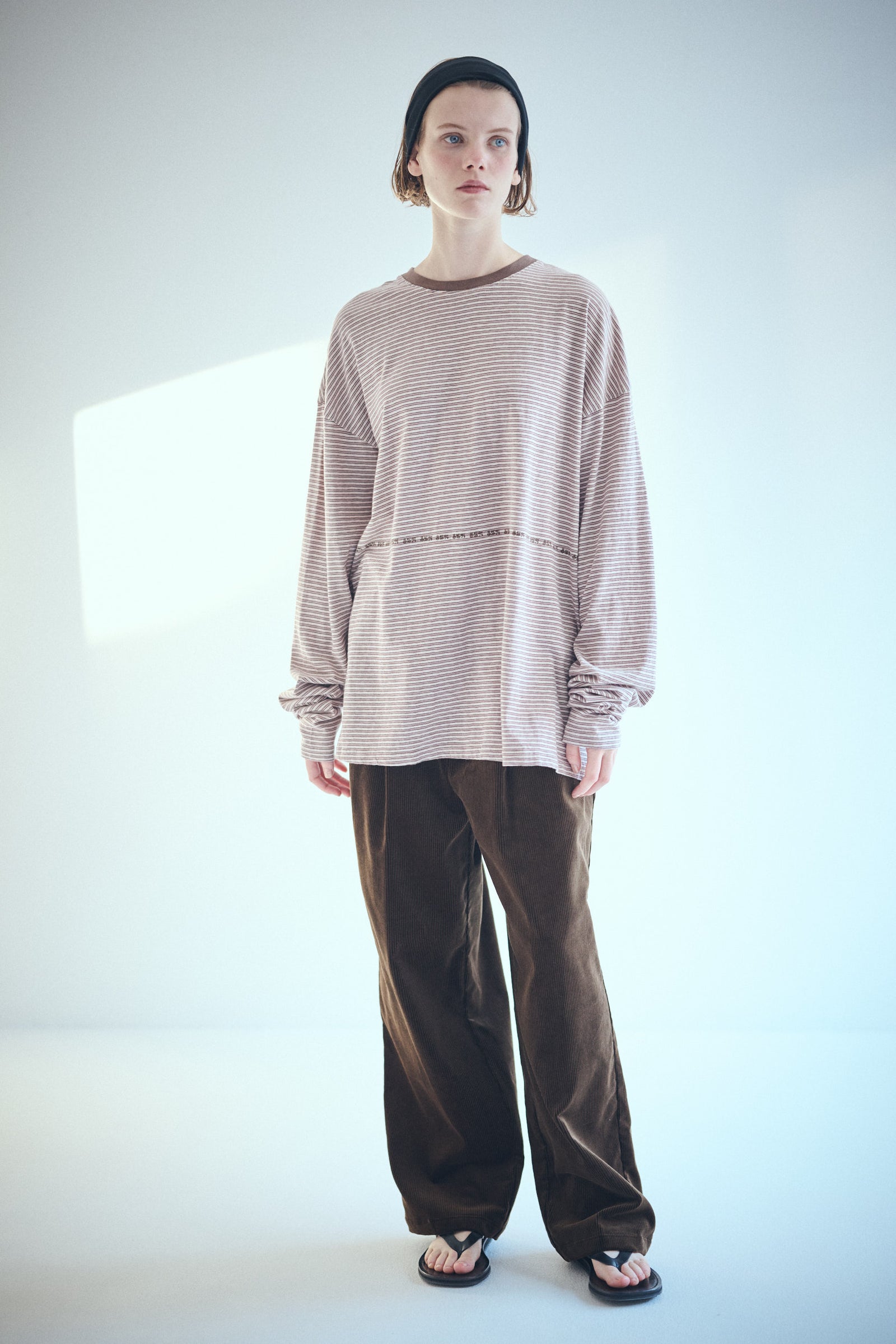 seavalley スケーターL/S TEE ロゴ sea rie 美品 白 seavalley スケーターL/S TEE ロゴ sea rie 美品 白