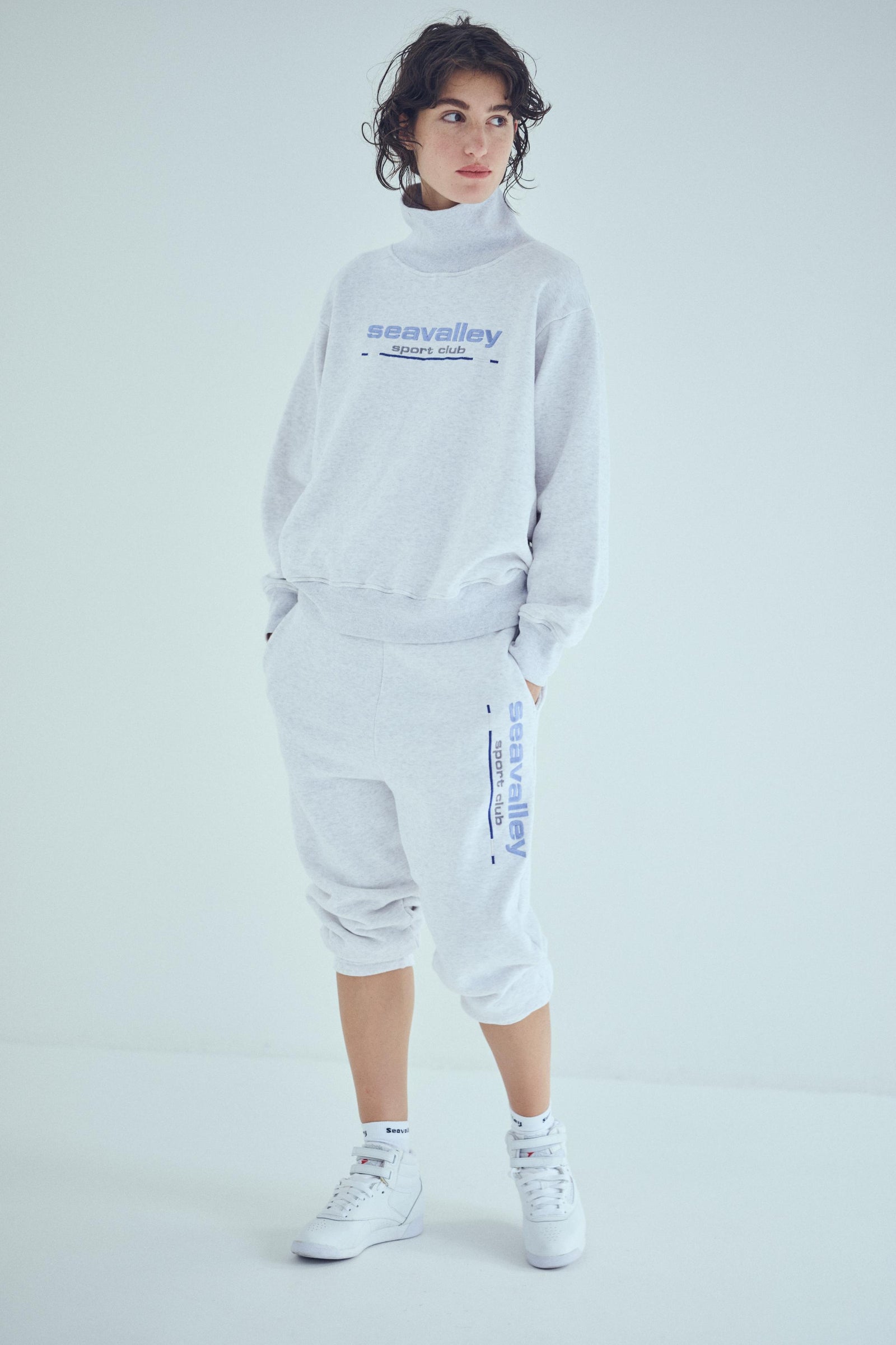 SEA スエット SEA SEAVALLEY SPORT CLUB CROPPED SWEATPANTS