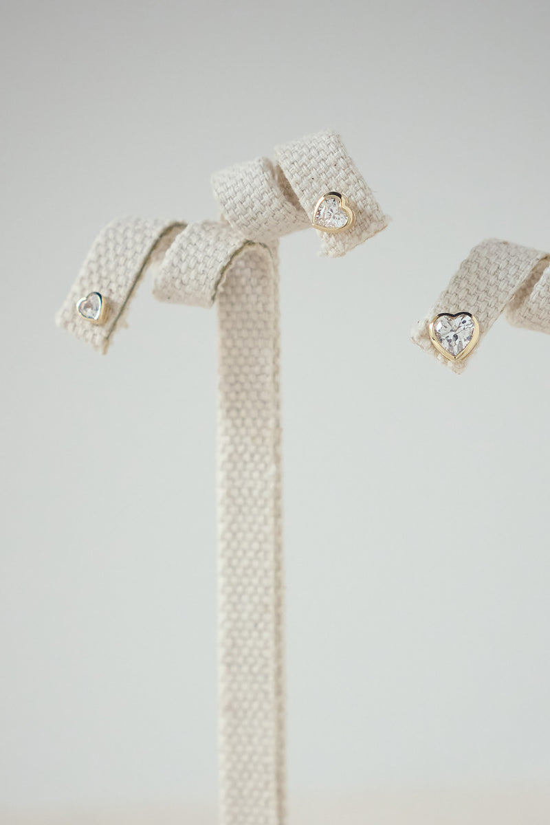 PRE ORDER] SEA 14K ZIRCONIA HEART EARRING (5mm)