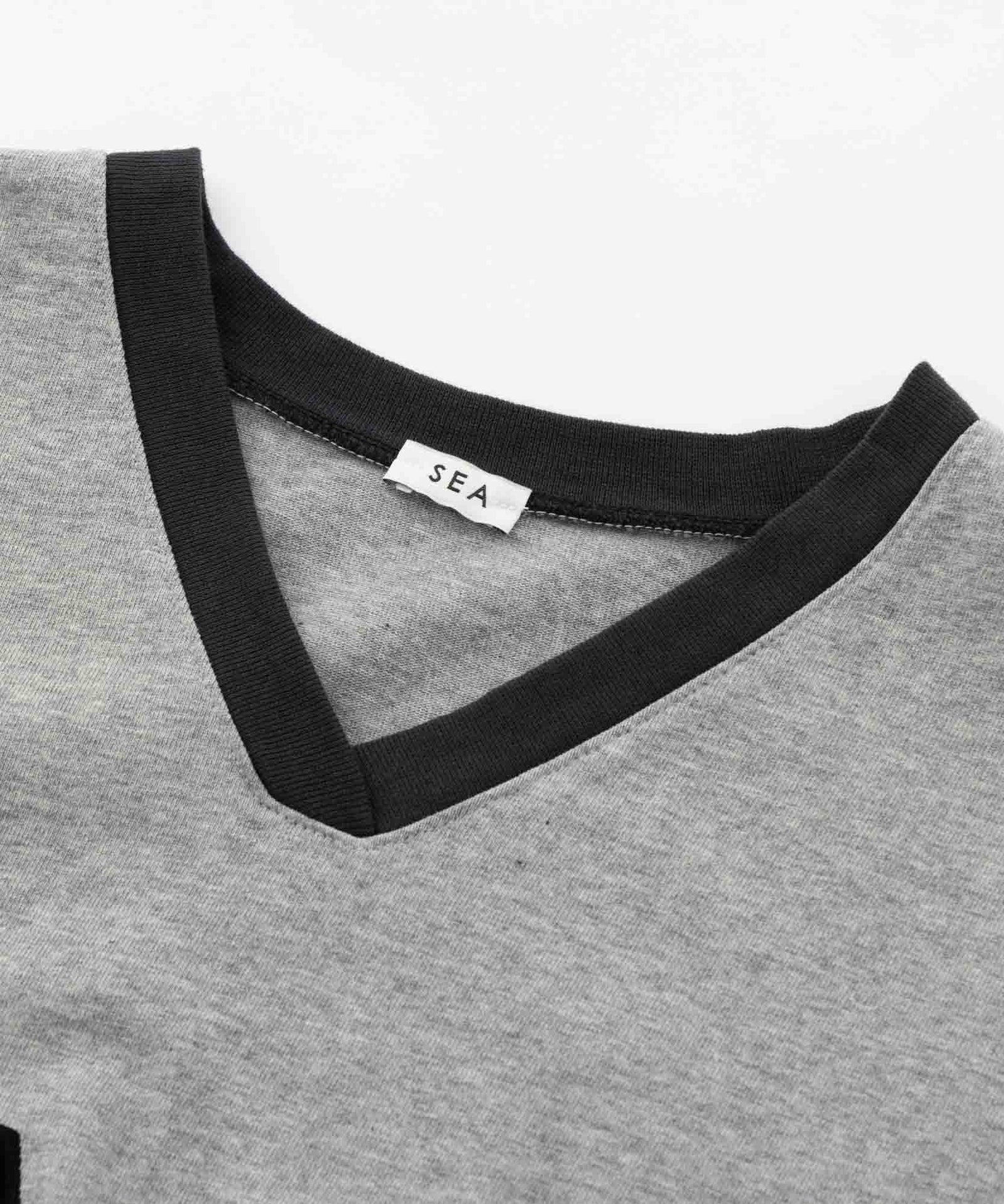 トップス SEA SMC V-NECK OVERSIZED PULLOVER SEA SMC V-NECK OVERSIZED PULLOVER