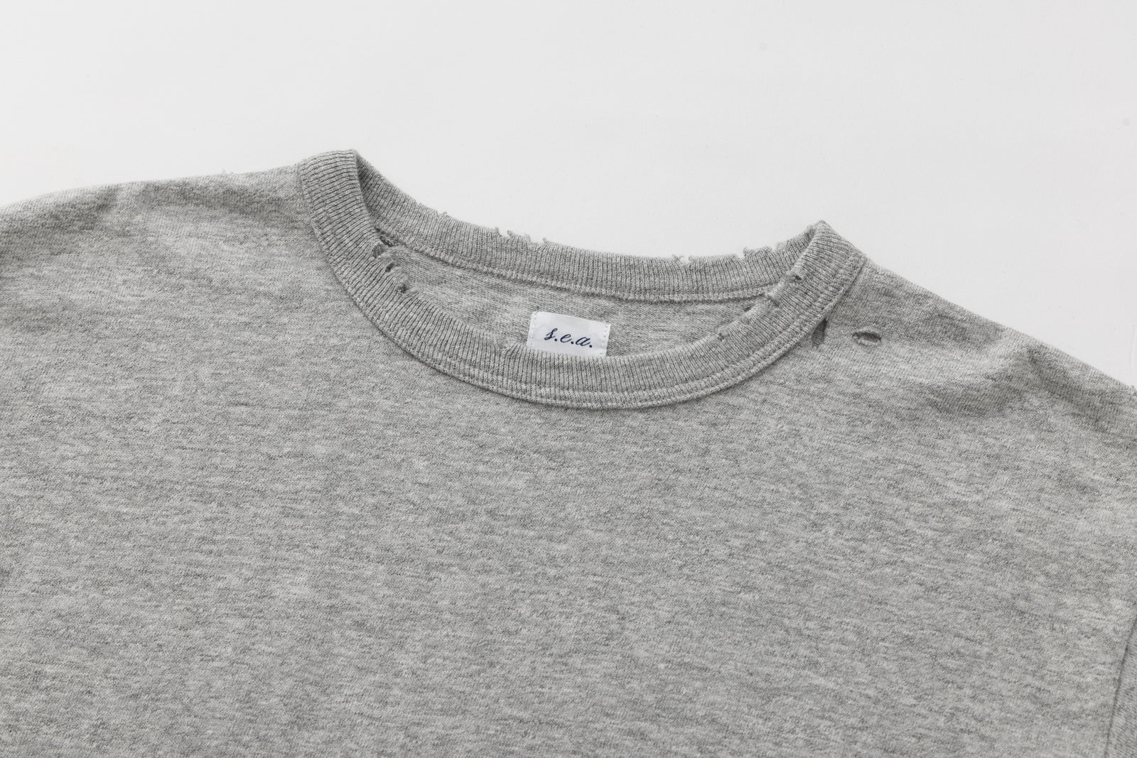 VINTAGE 88 DAMAGED SHORT LACE TEE – SEA