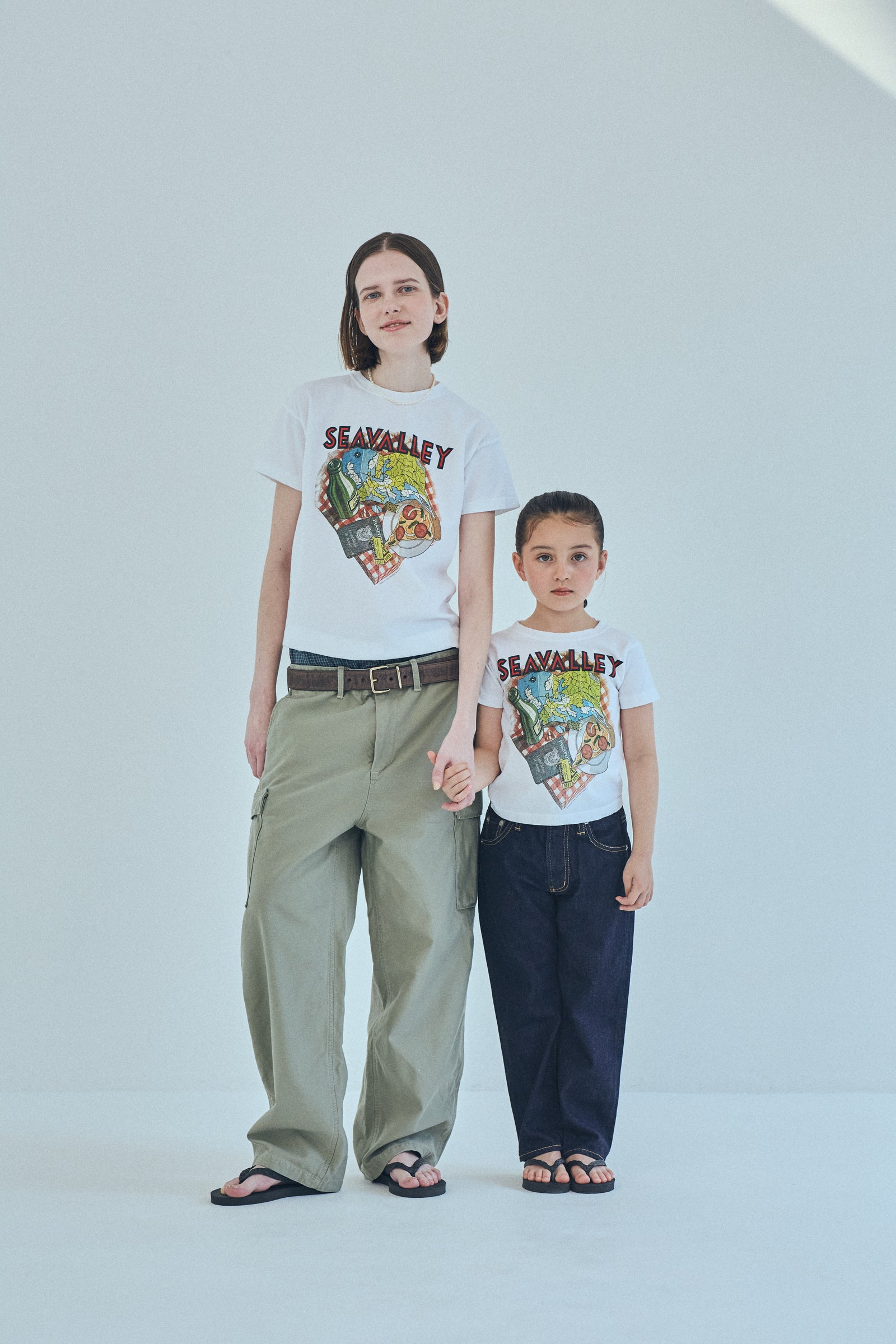SEA CHIBI GRAPHIC TEE (SEAVALLEY PIZZA SHOP TEE）