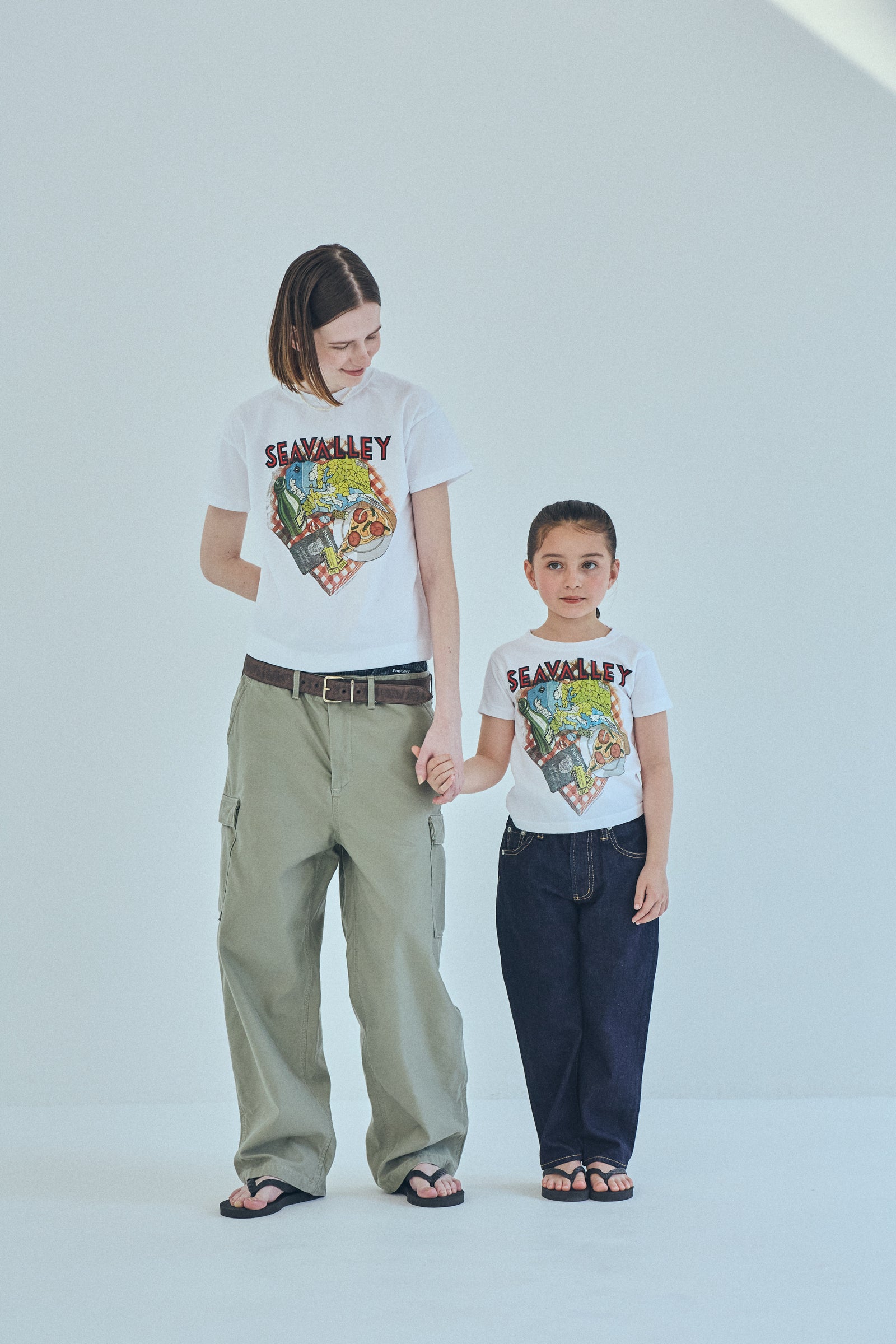 SEA CHIBI GRAPHIC TEE (SEAVALLEY PIZZA SHOP TEE）