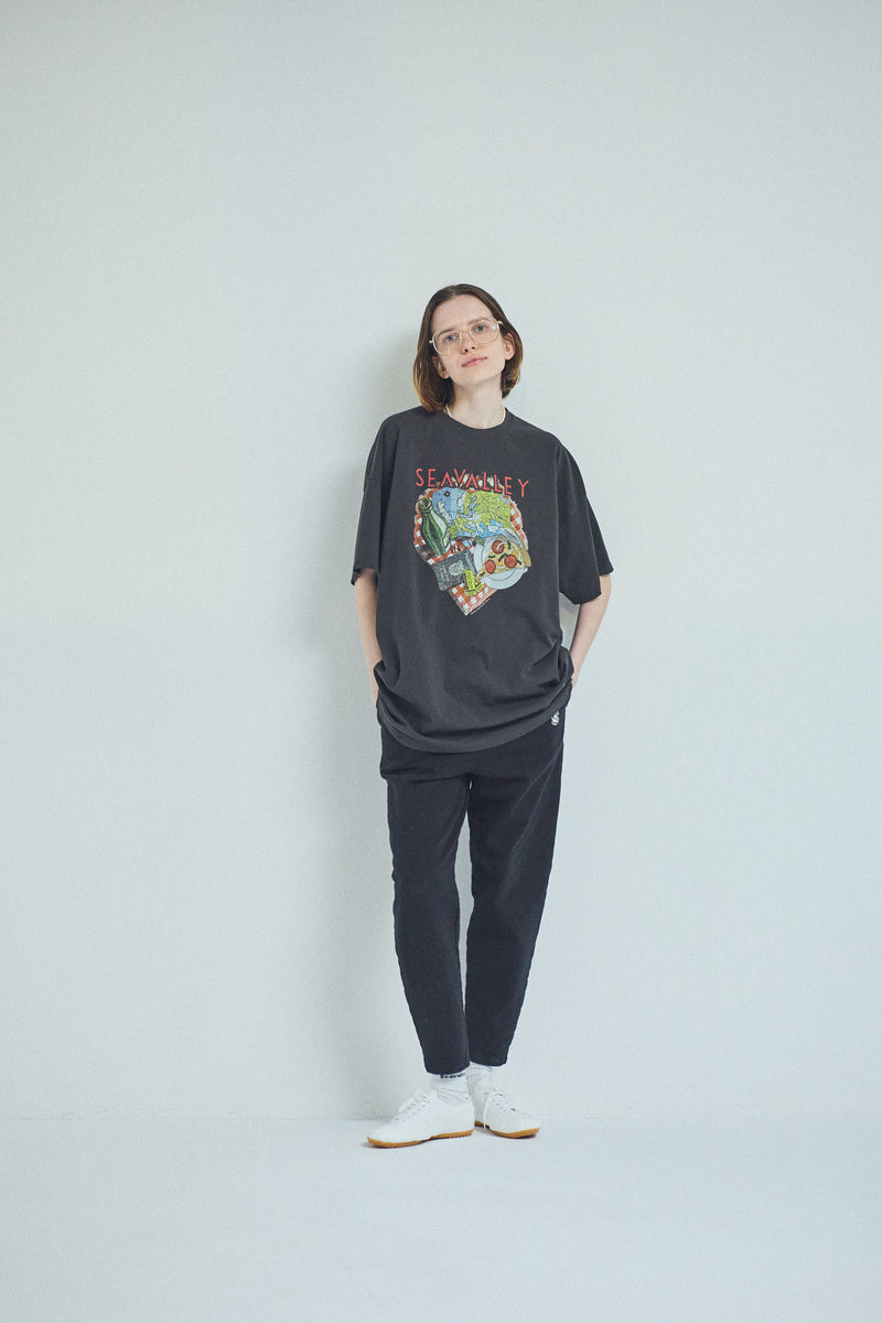 [PRE ORDER] SEA GRAPHIC TEE (SEAVALLEY PIZZA SHOP TEE）