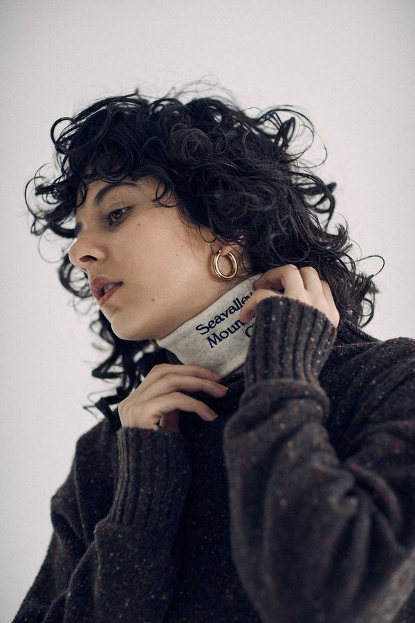 SEA  “Seavalley Mountain Club”  CIRCULAR RIB TURTLE NECK TOP
