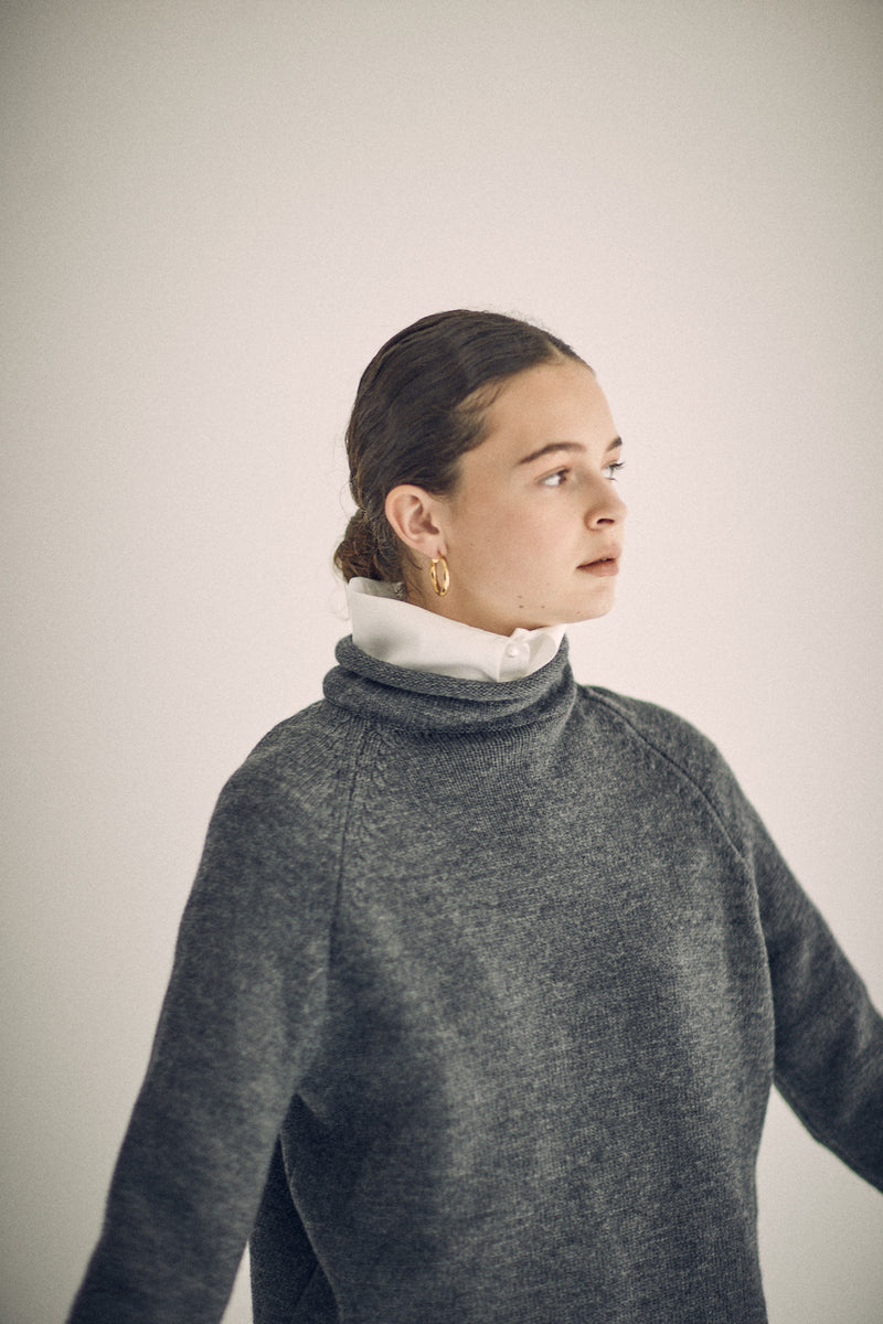 SEA BROADCLOTH BIG COLLAR PEARL SHIRT