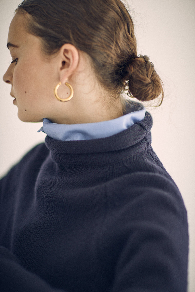 SEA BROADCLOTH BIG COLLAR PEARL SHIRT