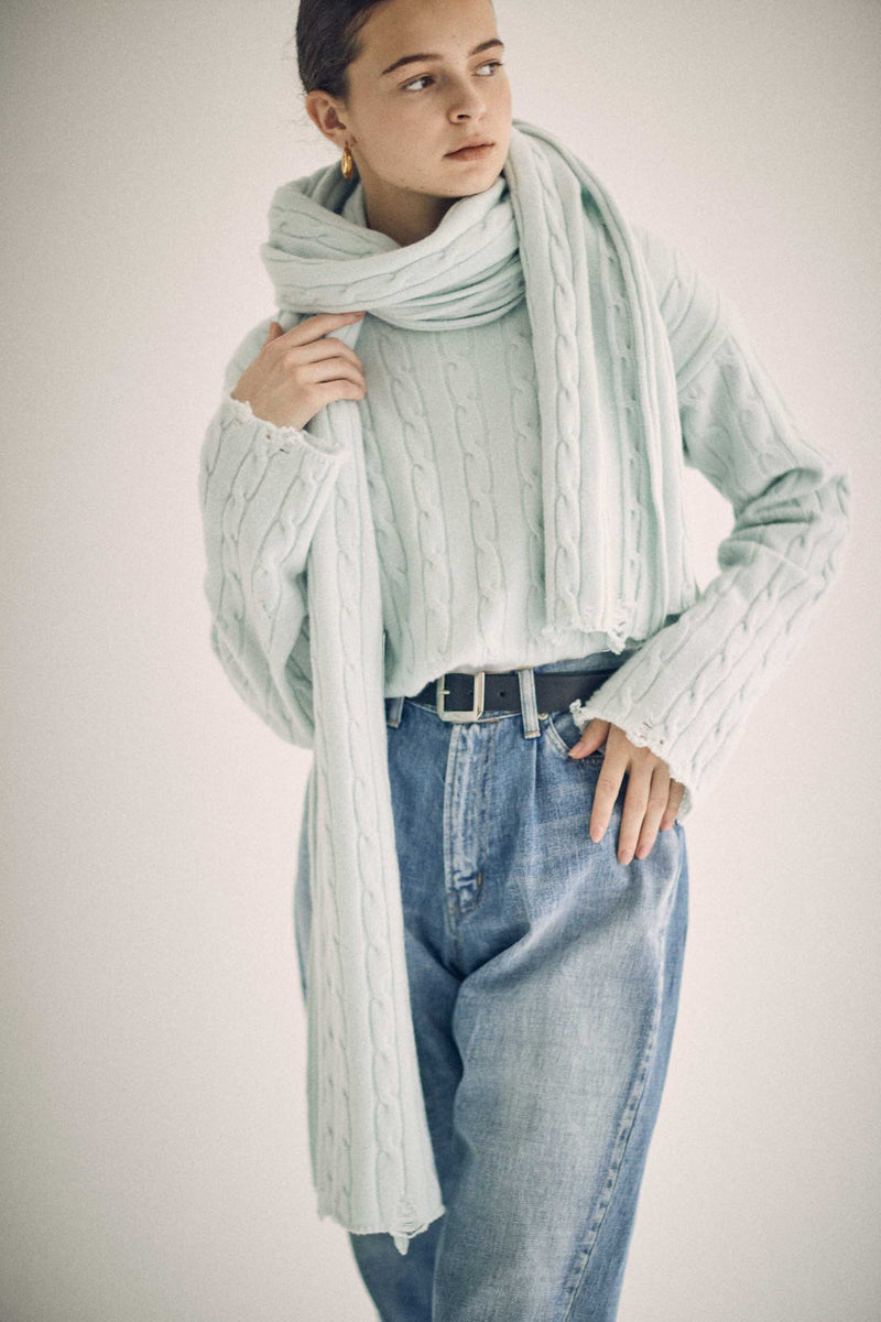 SEA RIPPED WOOL STOLE IN CABLE-KNIT